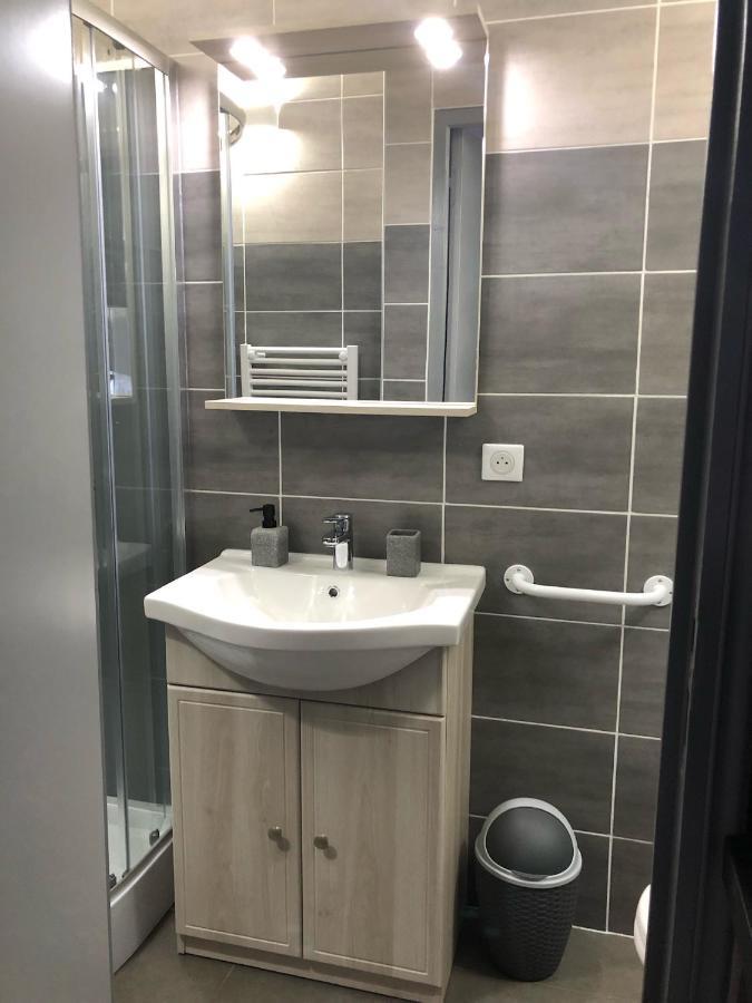 Chambres D'Hotes Chez Florence Montmerle-sur-Saone Exteriör bild