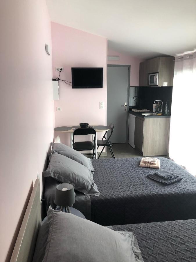 Chambres D'Hotes Chez Florence Montmerle-sur-Saone Exteriör bild