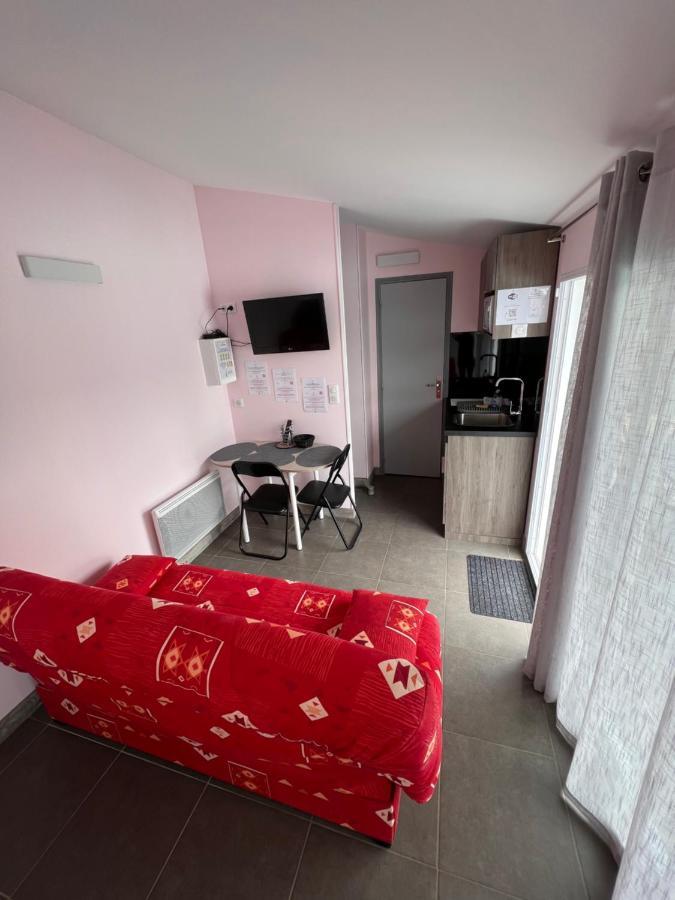 Chambres D'Hotes Chez Florence Montmerle-sur-Saone Exteriör bild
